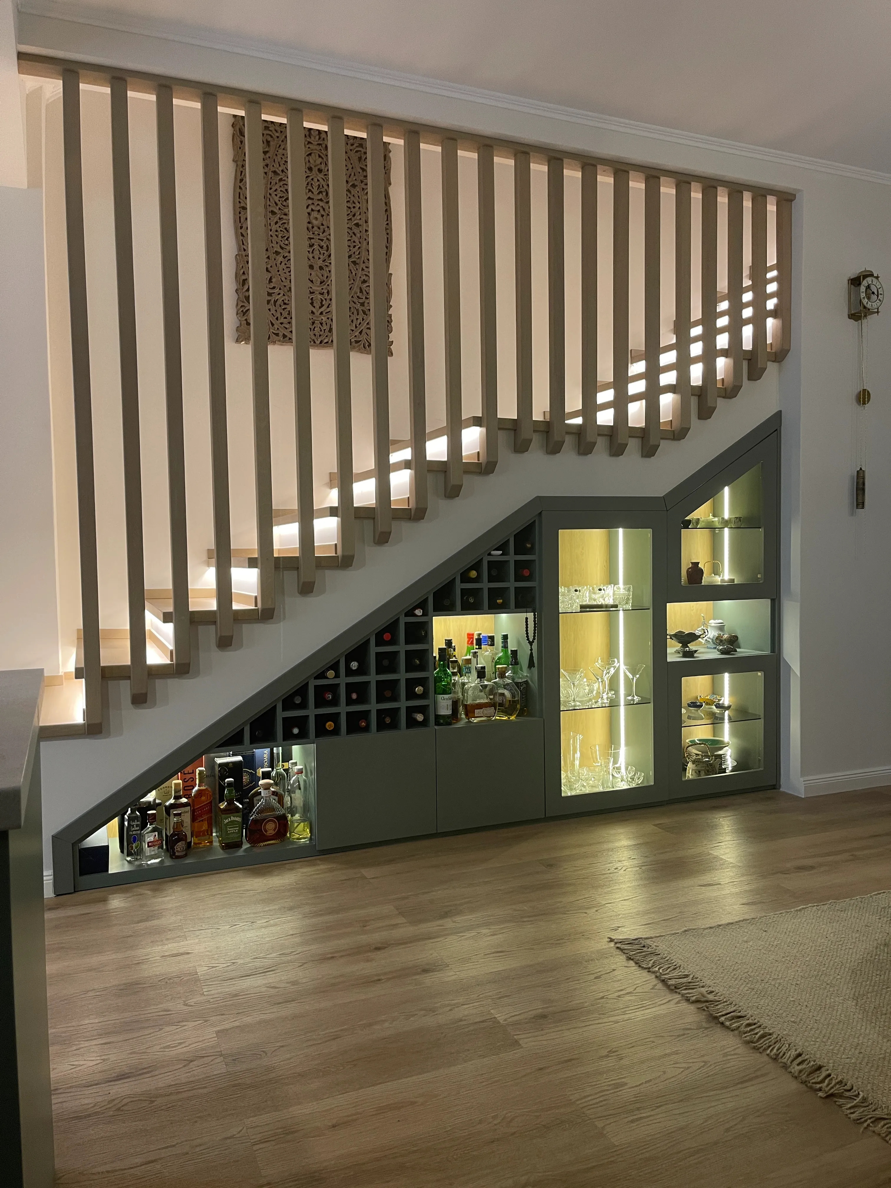 Bucătărie cu insulă centrală